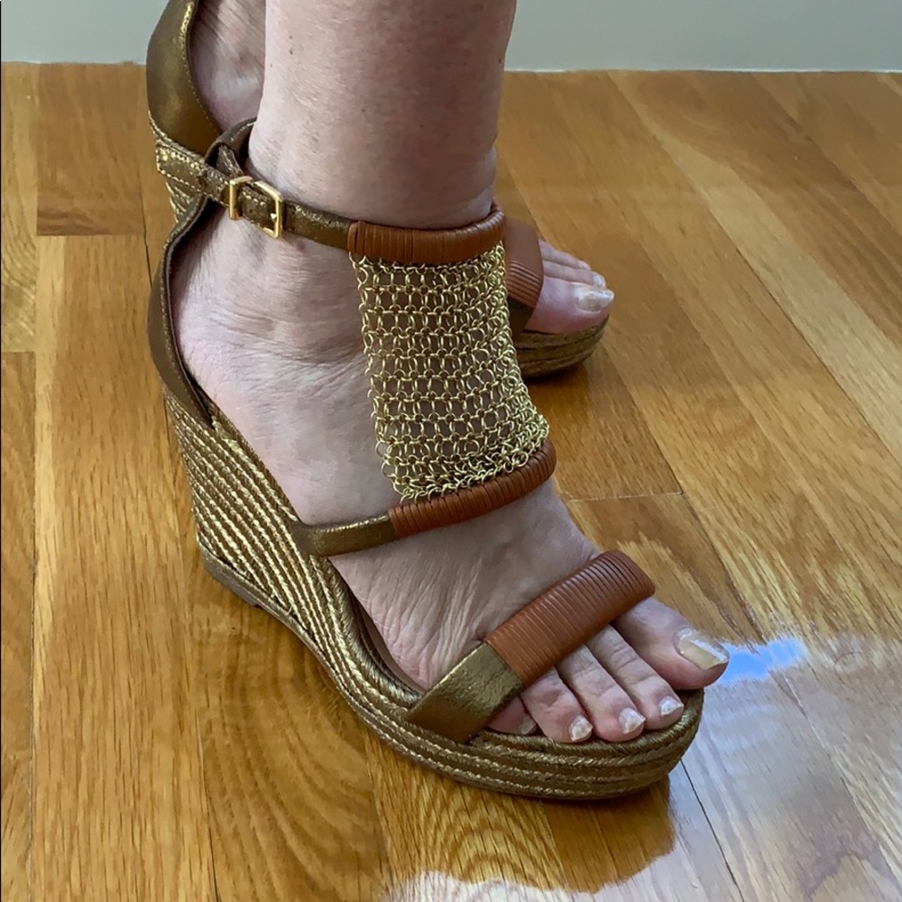 Shoes - Picture 4 of 4